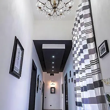 Lazy Gio Bed & Breakfast 4*